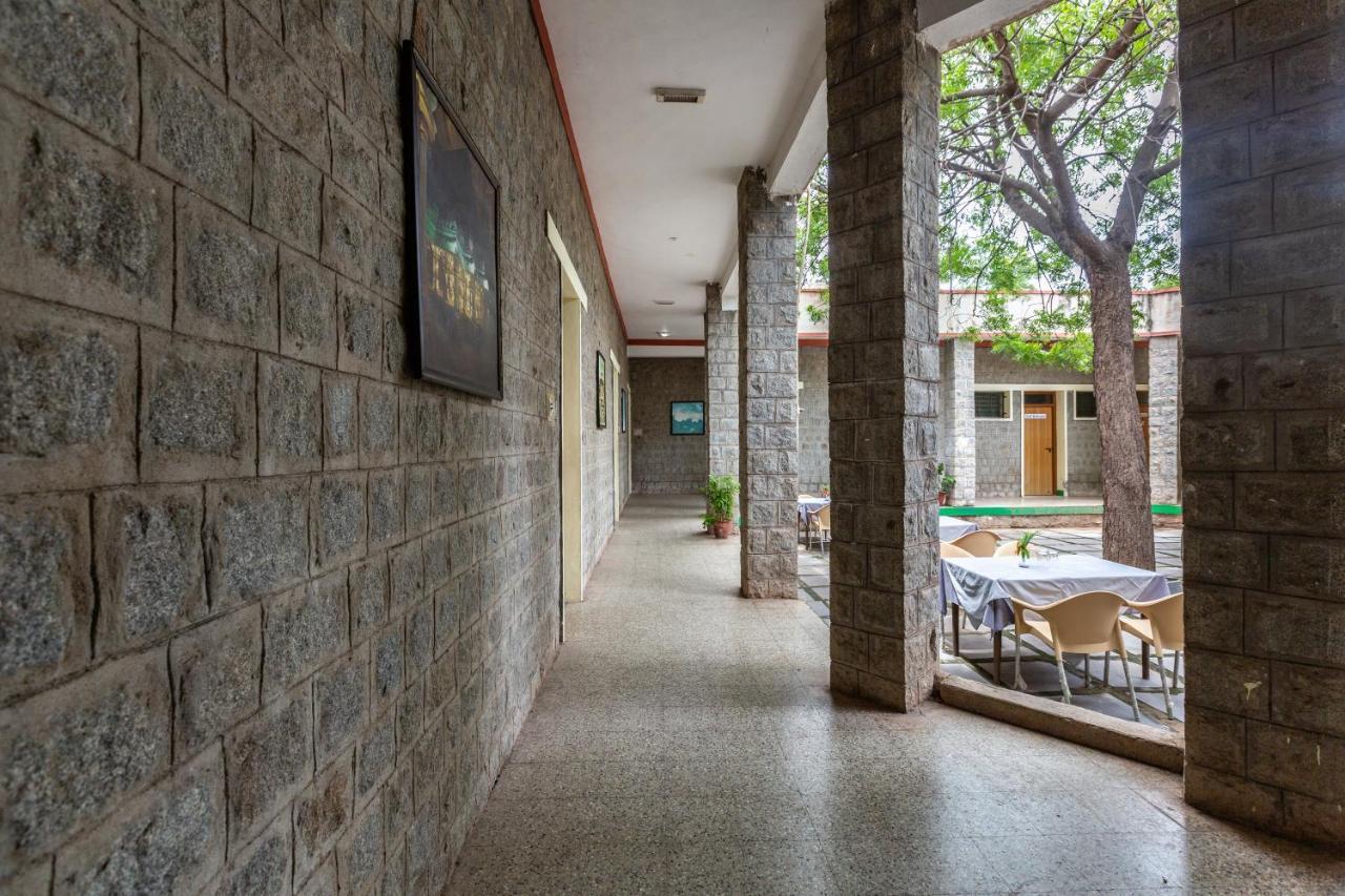 Kstdc Hotel Mayura Bhuvaneshwari Kamalapur 함피 외부 사진