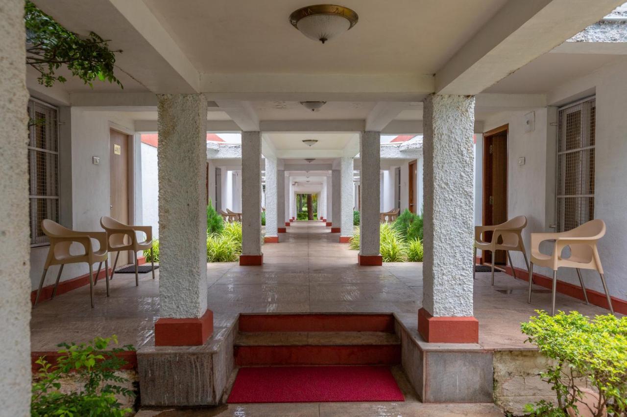 Kstdc Hotel Mayura Bhuvaneshwari Kamalapur 함피 외부 사진