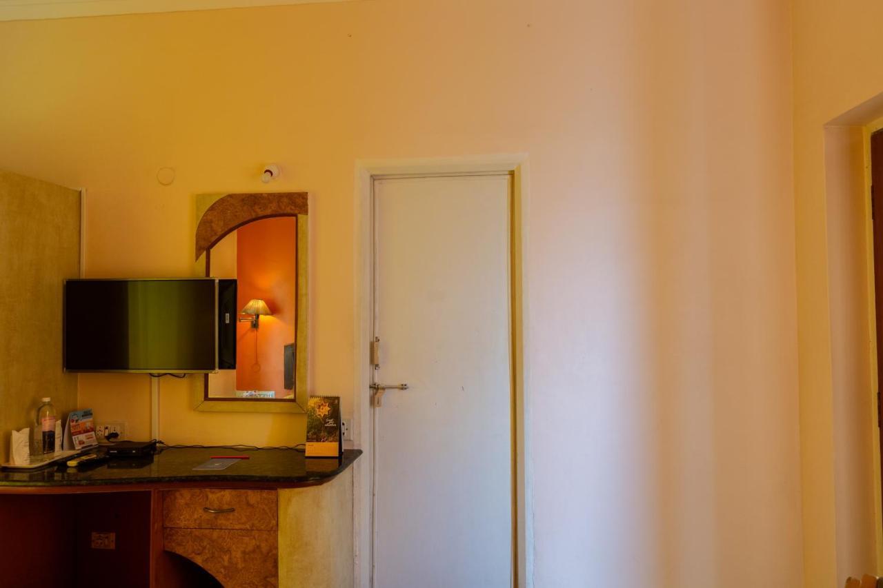 Kstdc Hotel Mayura Bhuvaneshwari Kamalapur 함피 외부 사진