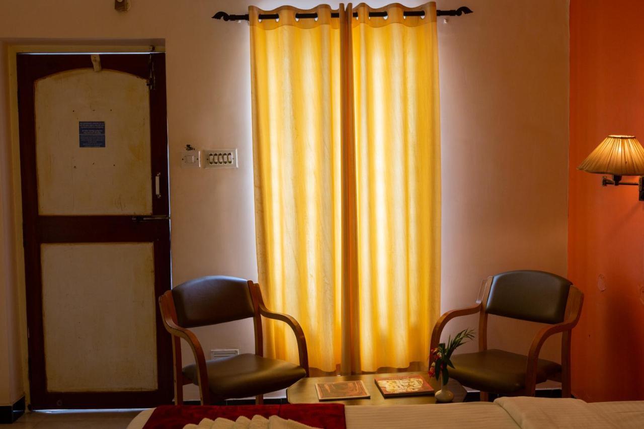 Kstdc Hotel Mayura Bhuvaneshwari Kamalapur 함피 외부 사진