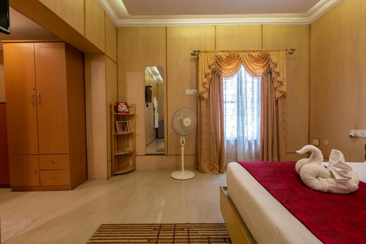 Kstdc Hotel Mayura Bhuvaneshwari Kamalapur 함피 외부 사진