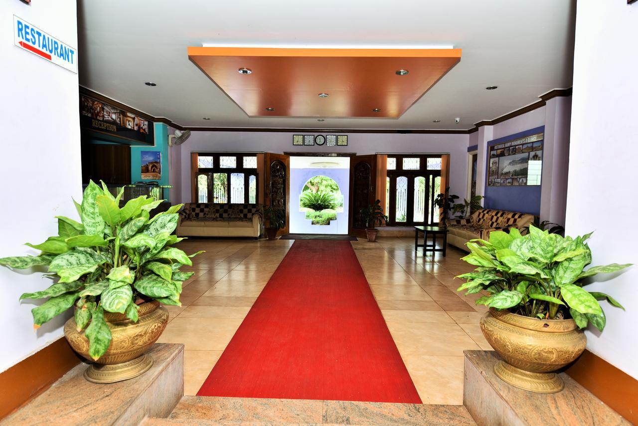Kstdc Hotel Mayura Bhuvaneshwari Kamalapur 함피 외부 사진
