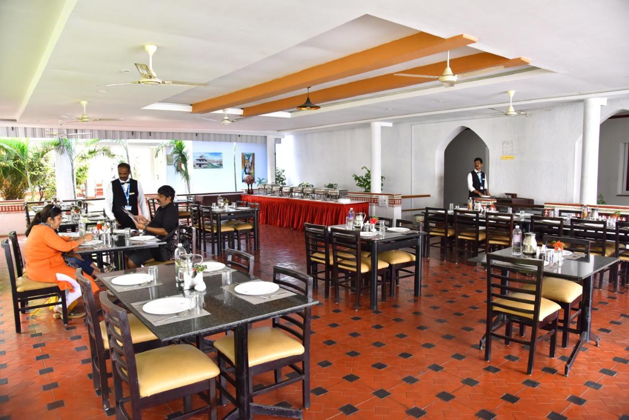 Kstdc Hotel Mayura Bhuvaneshwari Kamalapur 함피 외부 사진